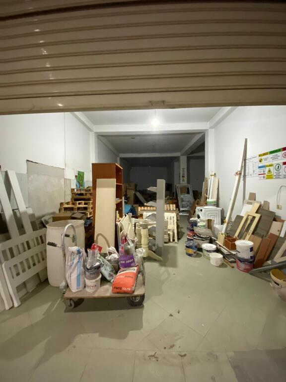 Locale 100m2 / 120m2 in affitto