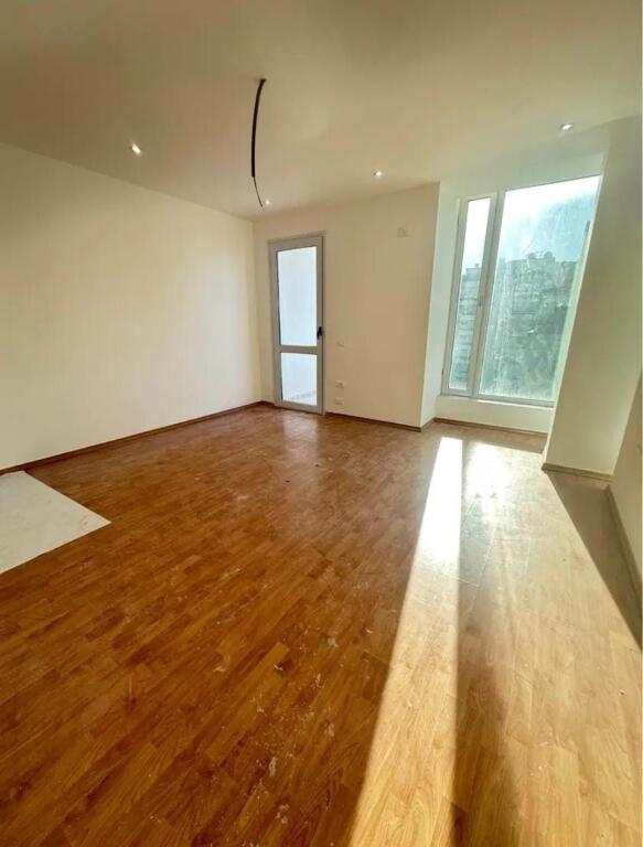 Apartament 2+1, Rruga e Elbasanit!