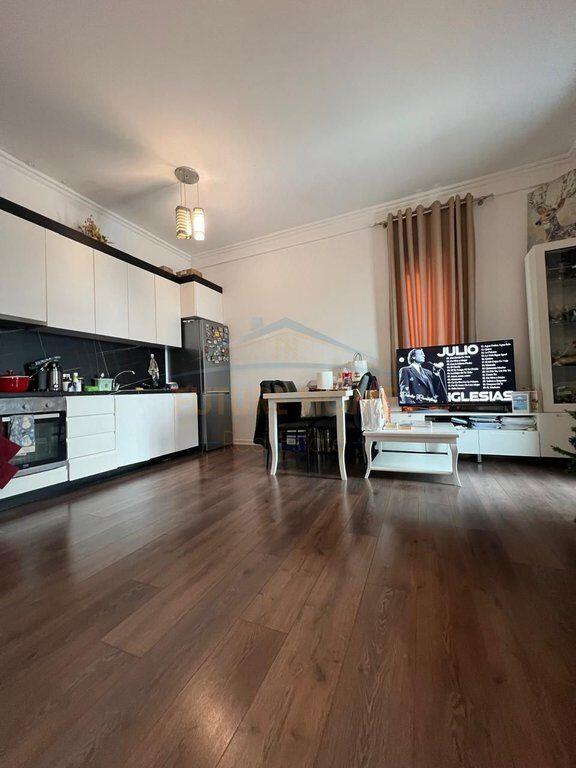Shitet, Apartament 2+1+2, Square 21, Rruga e Kavajës
