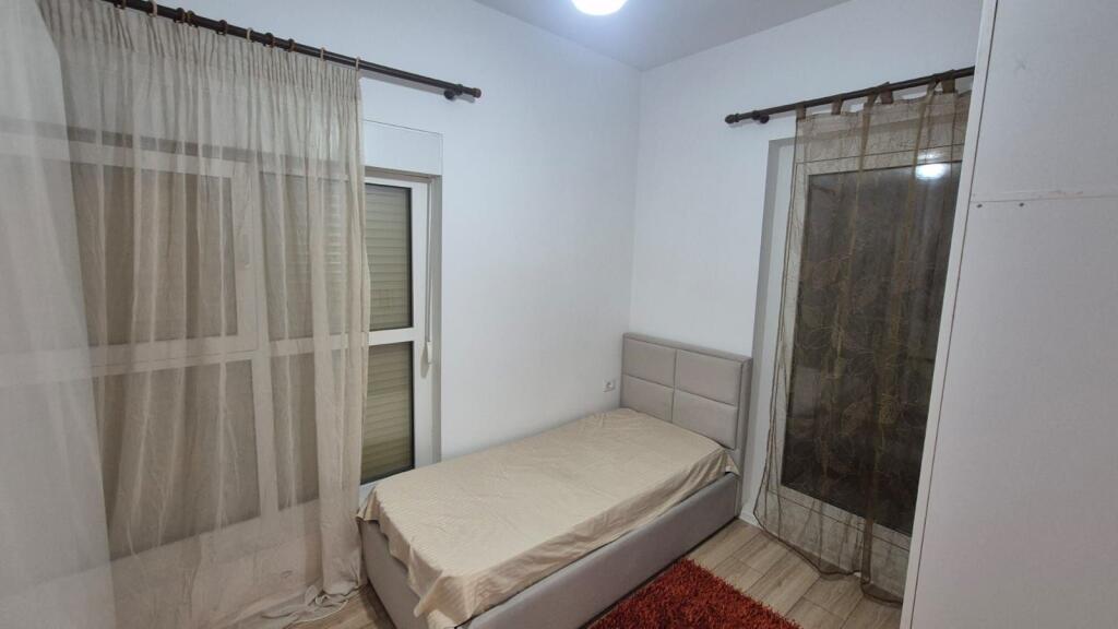 Apartament 2+1 me qira në Ali Demi, Tiranë