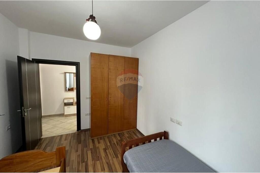 JEPET ME QIRA 2+1 Rruga FortuziI'm  