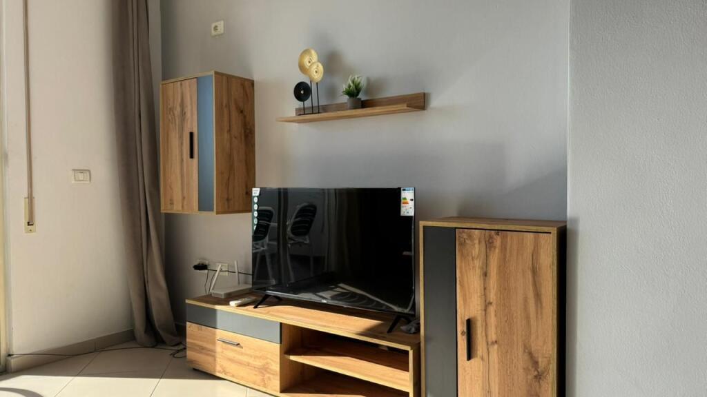 JEPET ME QERA SUPER APARTAMENT NE PLAZH