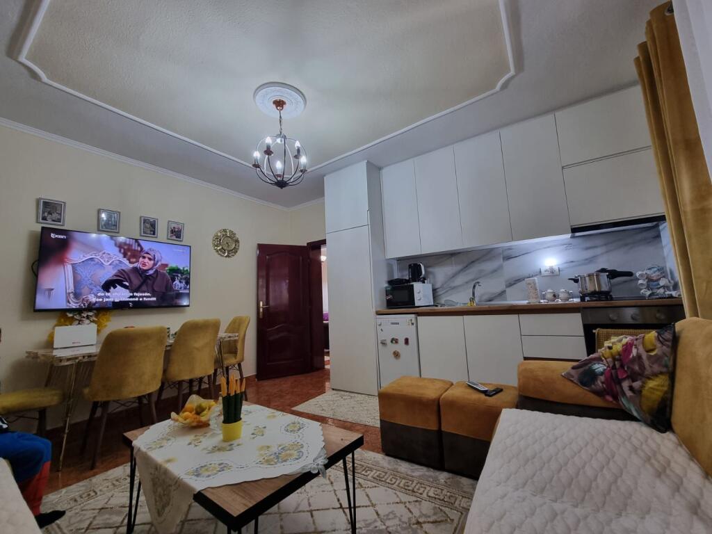 Private house 2 floors, Kombinat!