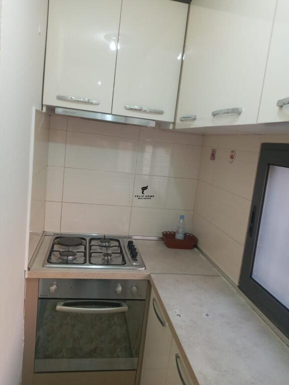 APARTAMENT ME QERA  1+1 MYSLYM SHYRI 60.000 LEKE