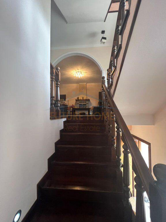 Vile 3 Kateshe per shitje ne Vaqarr, Tirane