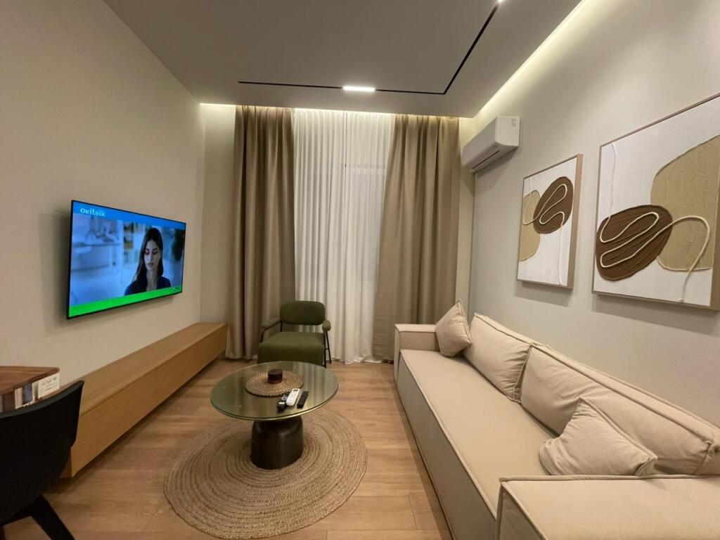 Apartament 1+1 per qira tek Rruga e Barrikadave.