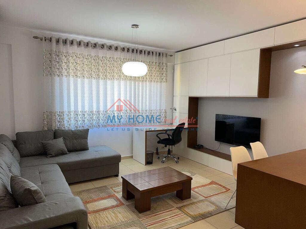 Apartament 1+1 me qira tek 5 Maj Tirane