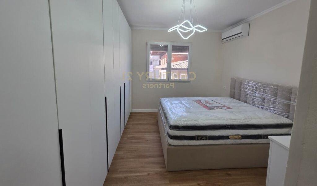 SHITET APARTAMENT 1+1 NE ALLIAS, PRANE SPITALIT AMERIKAN 2