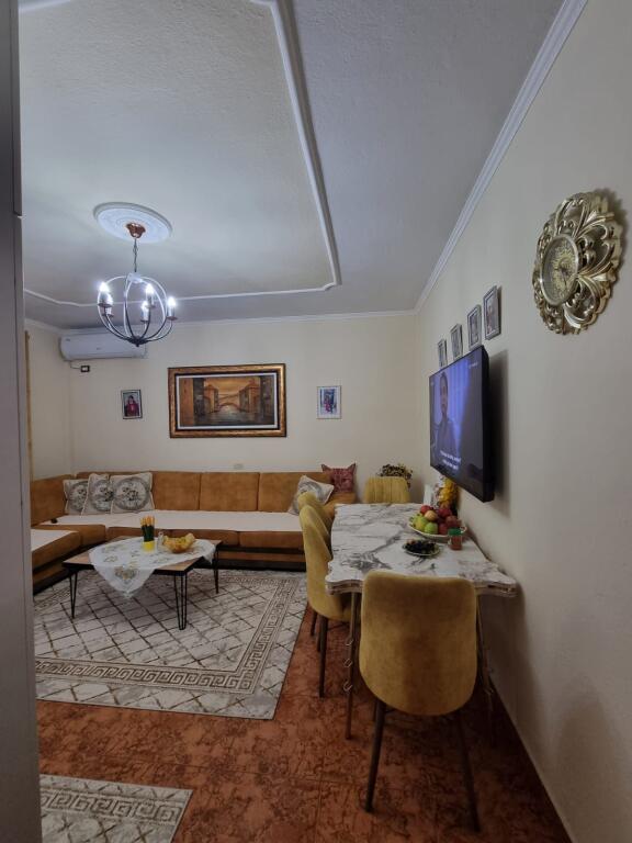 Private house 2 floors, Kombinat!