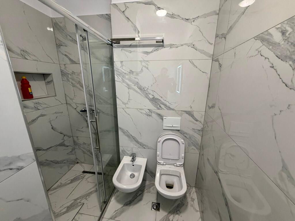 📣 AFFITTO SUPER Appartamento 2+1 Con 2 Bagni E Parcheggio 📍 Via "5-Maji", Tirana ✨