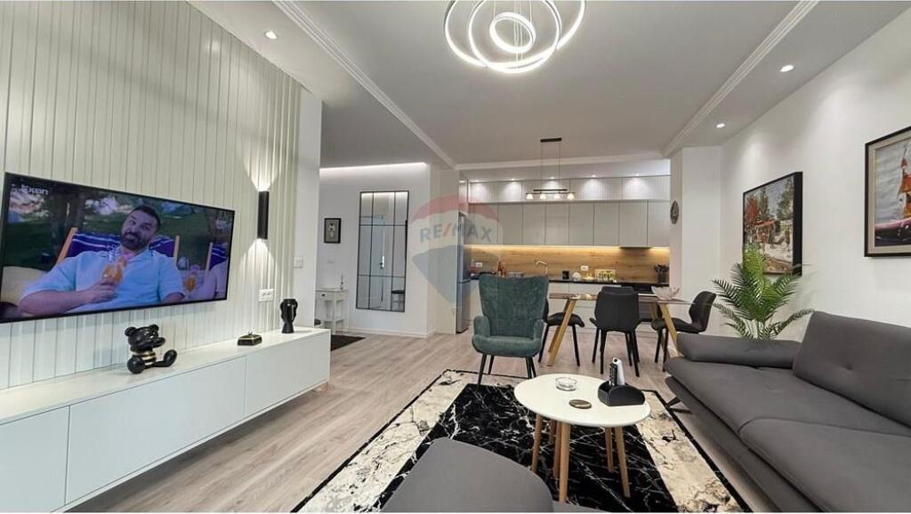 Apartament luksoz per qira Liceu Artistik!