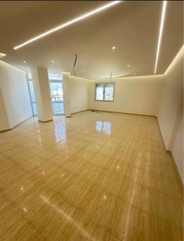 Apartament 2+1, Rruga e Elbasanit!