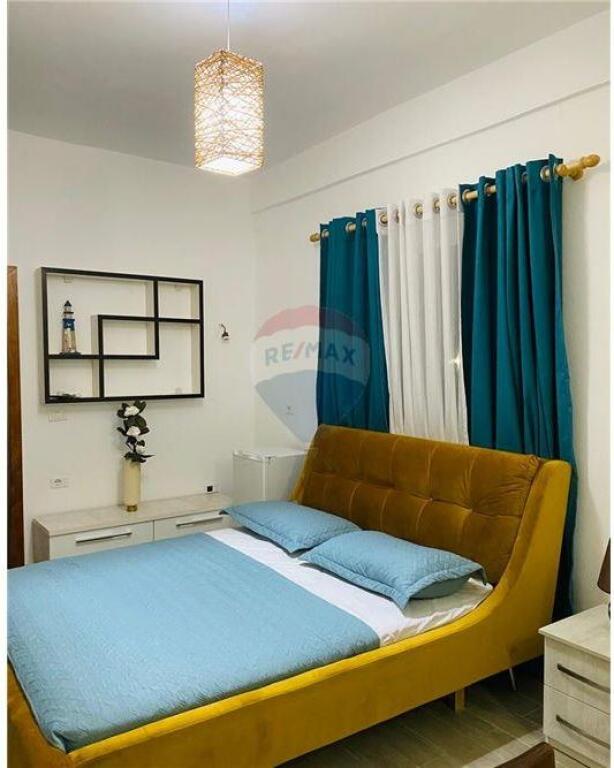 Hotel 3-Katësh per Qera