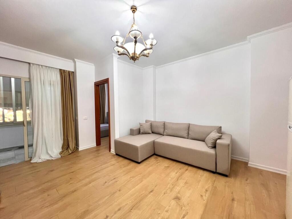 (2,000€/m2 ) SHITET: 2+1+Ballkon || 📍Liqeni i Thate || Kati 2, 70 m² 148.800€ (2 min nga Liqeni)
