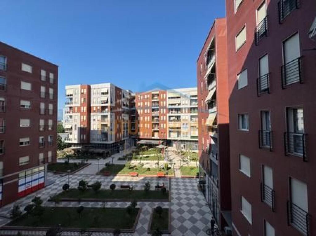 Shitet, Apartament 2+1+2, Don Bosko, Tiranë