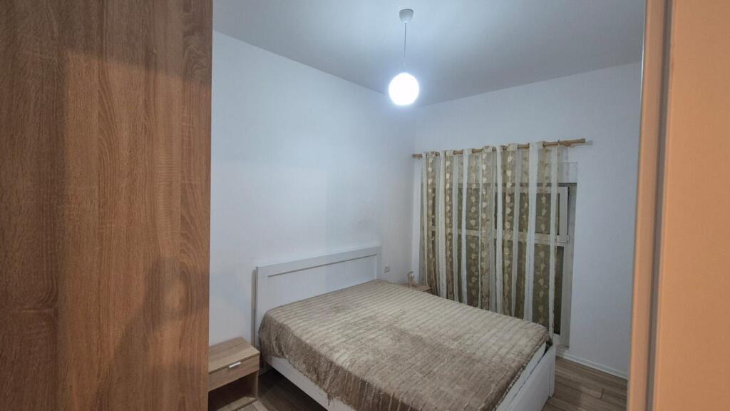 Apartament 2+1 me qira në Ali Demi, Tiranë