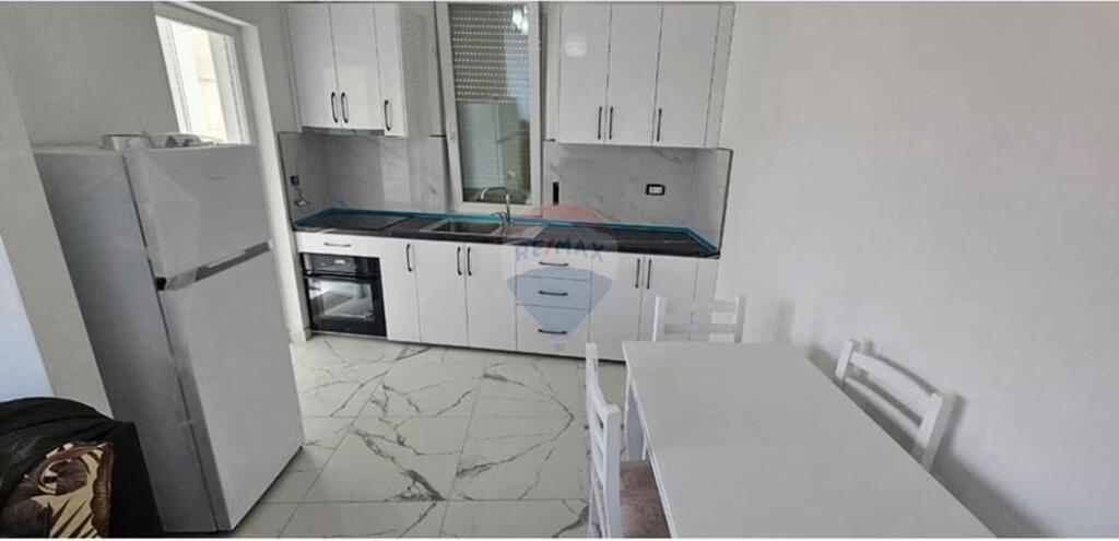Jepe me Qira Apartament 1+1