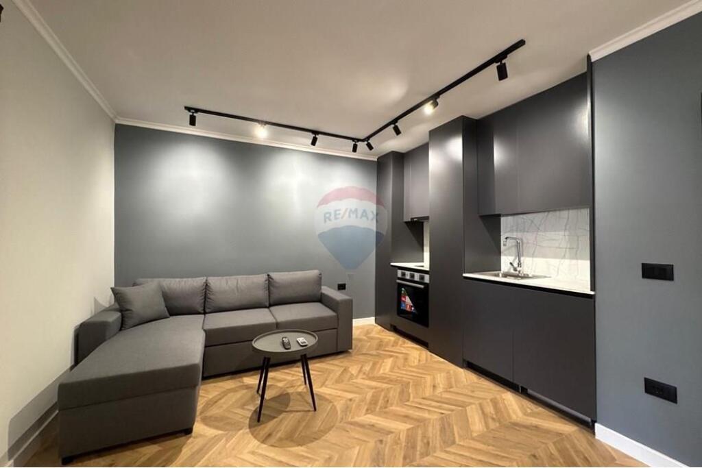 Shiten 2 Apartamente 1+1 dhe Garsoniere, Mine Peza