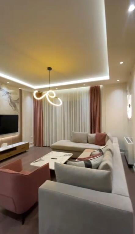 Apartment 2+1+2 for rent "Rr.Kosovareve"