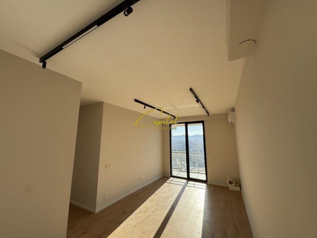 APARTAMENT ME QERA 2+1 REZIDENCA GOLDEN TOWER 1000 EURO