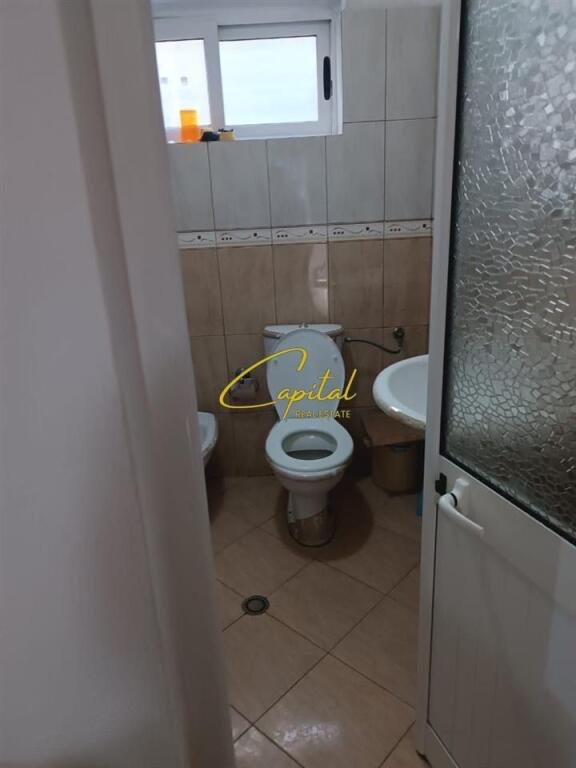 VILLA PRIVATA IN VENDITA 670 M2 BERAT 450.000 EURO