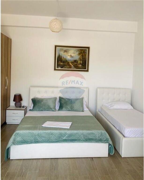 Hotel 3-Katësh per Qera