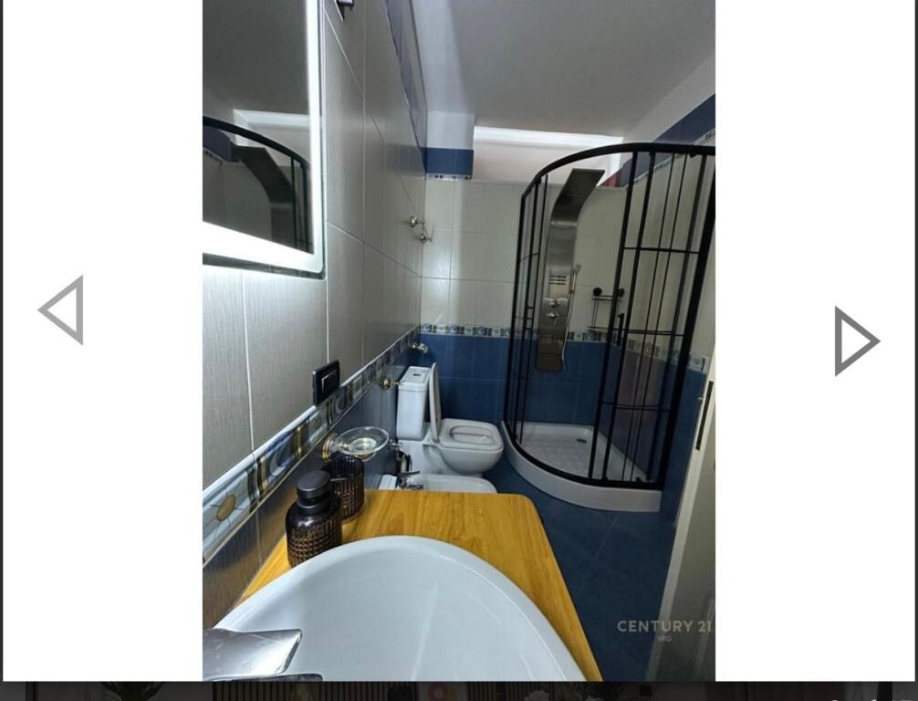 2+1,i mobiluar te sheshi wilson,1500 euro