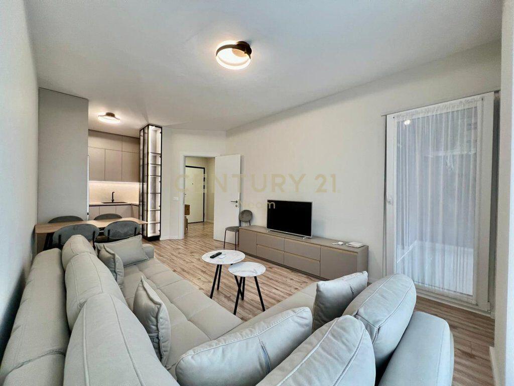 Apartament Modern 1+1 me Qira – Bulevardi Kryesor, Astir