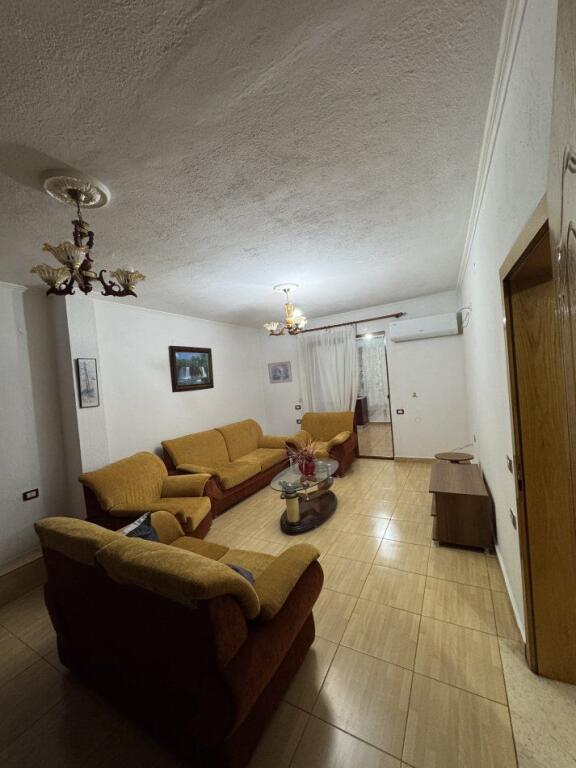 Rent, Private Entrance 2+1+2blk, Xhamlliku 450 Euro/Month