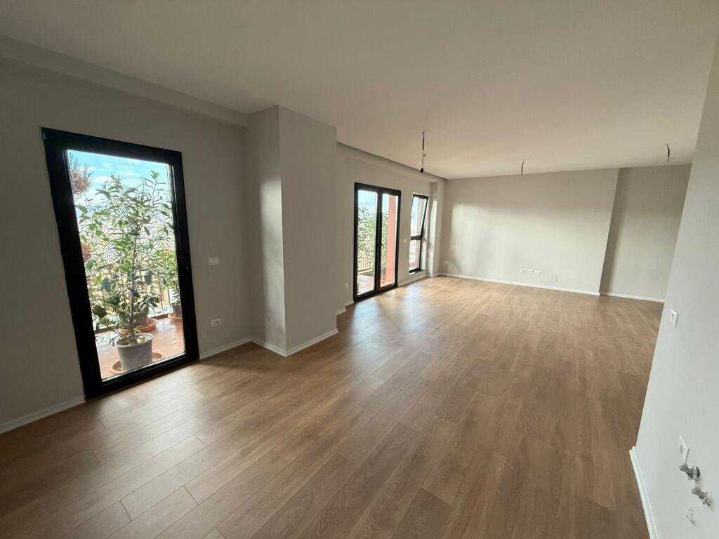 Office For Rent 2+1+2 At Garden Building 21 December (ID BZ2766) Tirana