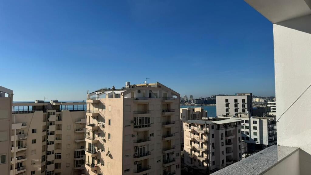 JEPET ME QERA SUPER APARTAMENT NE PLAZH