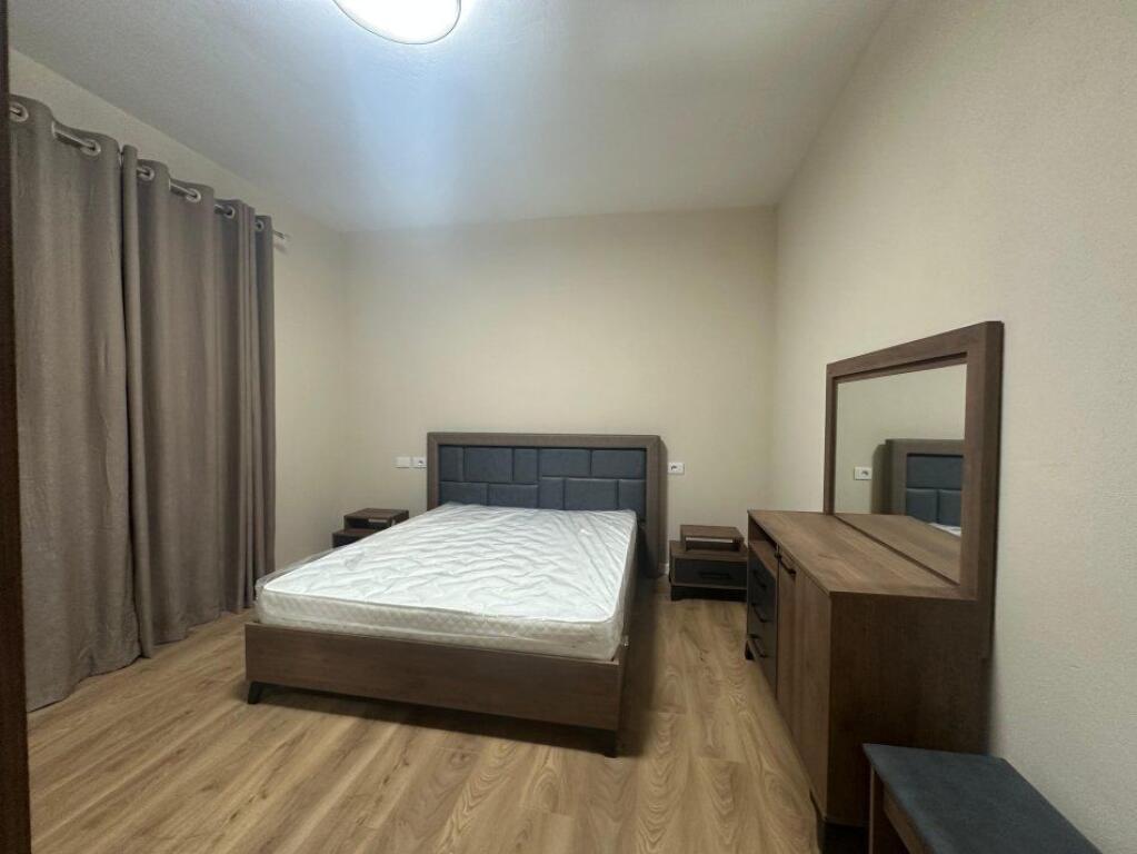 Qira,Hyrje Private 2+1+2blk+Post Parkimi, Sauk, 500 Euro/Muaj