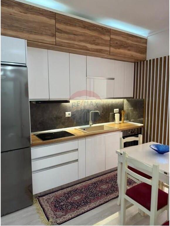 Apartament 2+1 per qira prae Spitalit Amerikan 2