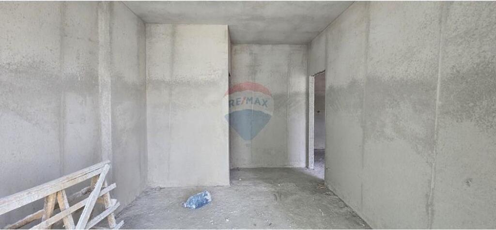 Appartamento - In Vendita - Porcelan, Tirana