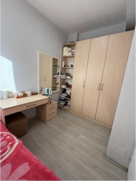 Apartament - Për Qira - Rruga e Dibrës, Tiranë