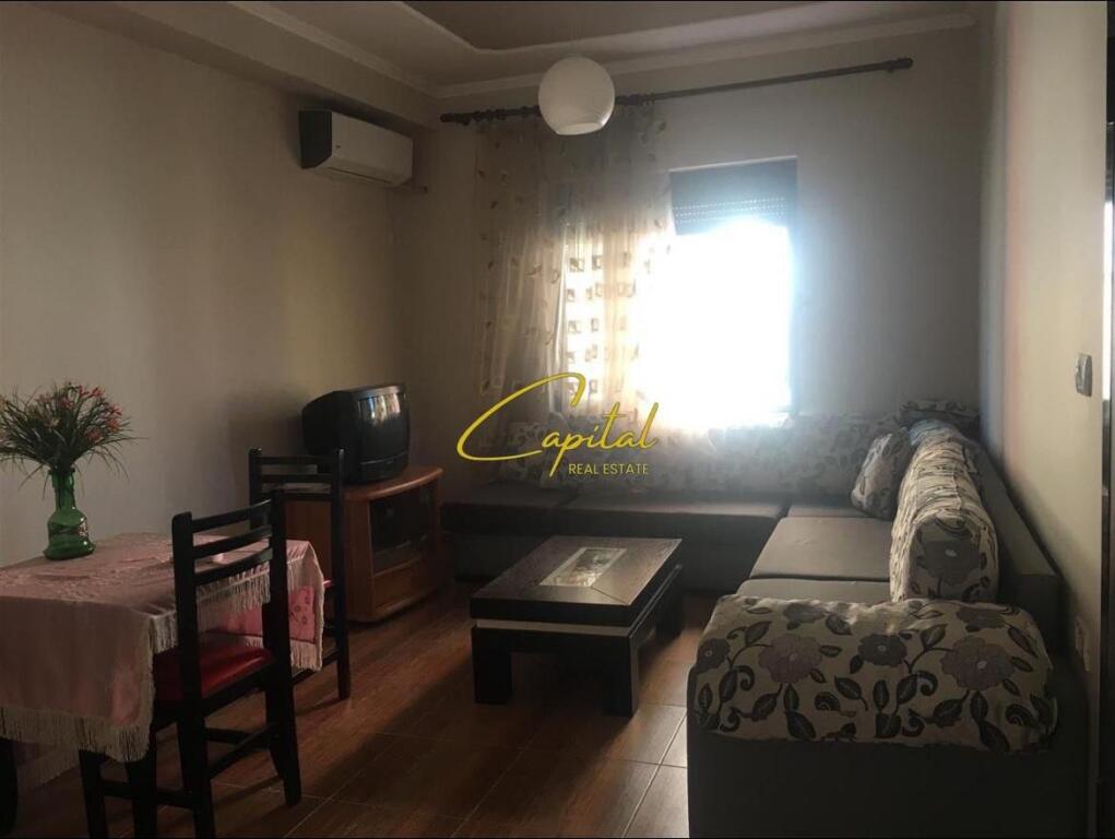 VENDESI APPARTAMENTO 1+1 BERAT 65.000 EURO