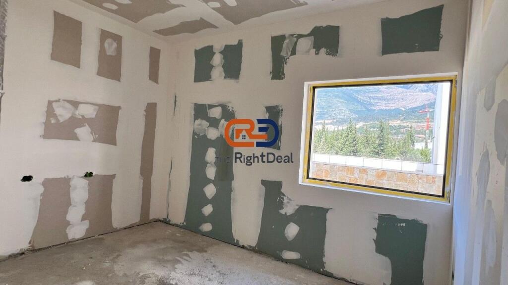 Tek Kompleksi Santorini, Shitet Super Apartament me Super Pamje !