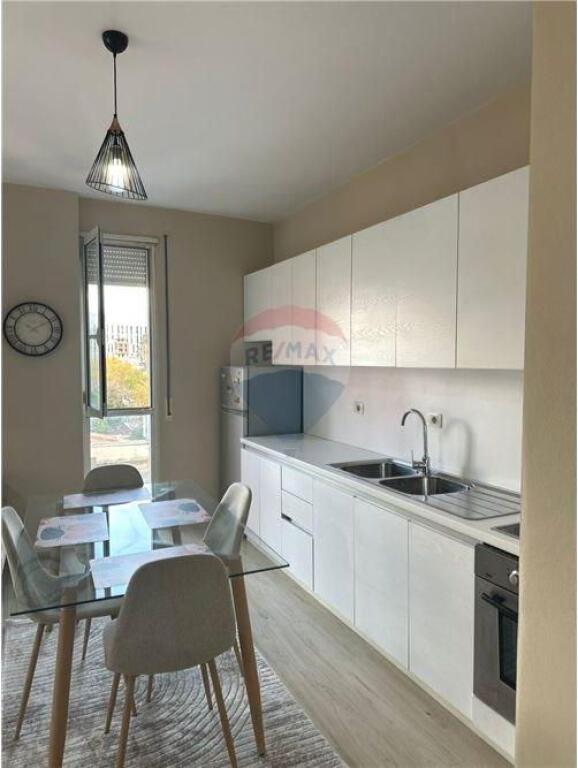 Apartment 2+1, Amerikam 3