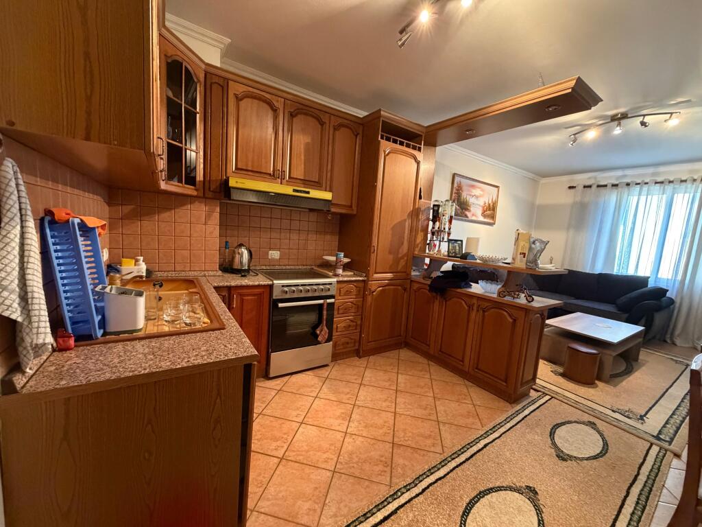 🏡 Appartamento 2+1 in Vendita – Via Kavaja (di fronte a Square 21)