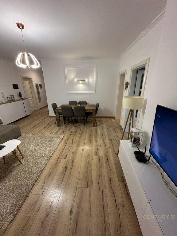 APARTAMENT 2+1 ME QERA TE KOPSHTI BOTANIK, TIRANË.