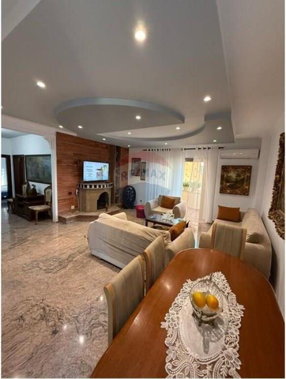 Apartment - For Rent - Zogu I Boulevard, Tirana