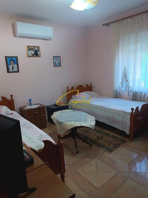 VILLA PRIVATA IN VENDITA 670 M2 BERAT 450.000 EURO