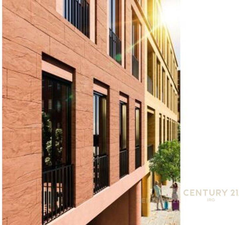 COMMERCIAL SPACE NEAR THE RED SCHOOL!