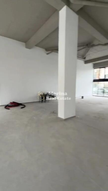 Affitto | Ambiente Commerciale | Brryli | 4500 €/mese