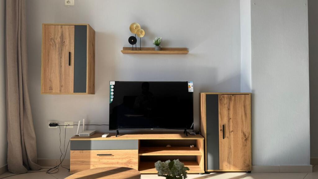 JEPET ME QERA SUPER APARTAMENT NE PLAZH