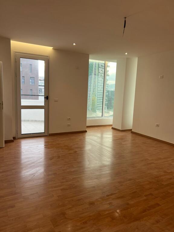 2+1 Apartment on Elbasan Street 190 m2!