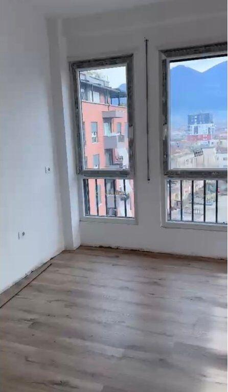 Shesim apartament 2+1 tek Rruga 5 Maji