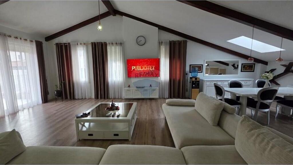 Penthouse for rent, Secret Garden