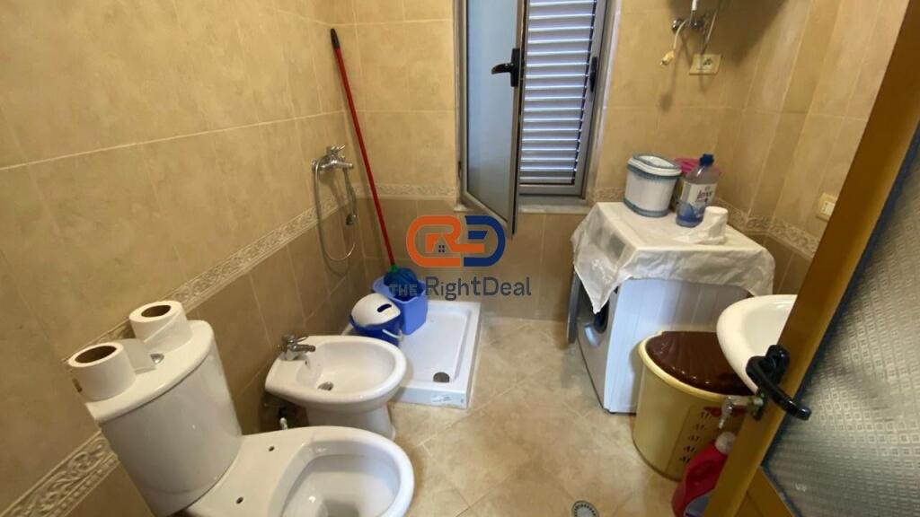 Ne Fresk ,Shitet Apartament 2+1+2 Me Verande!!