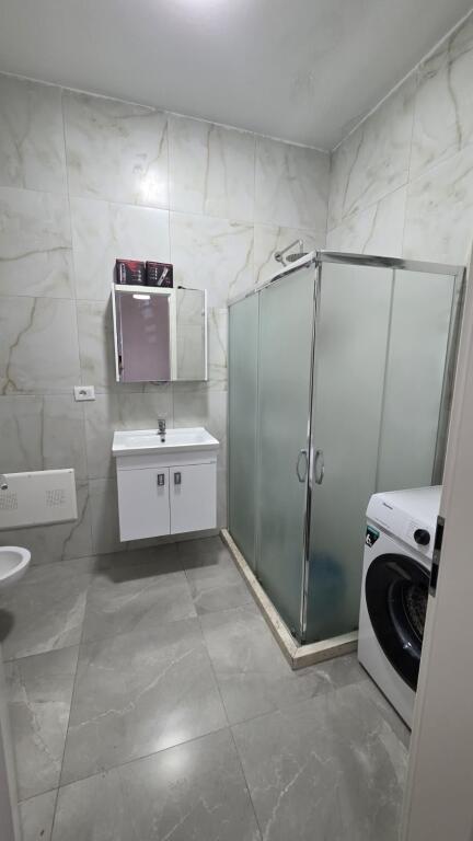 Apartament 2+1 me qira në Ali Demi, Tiranë